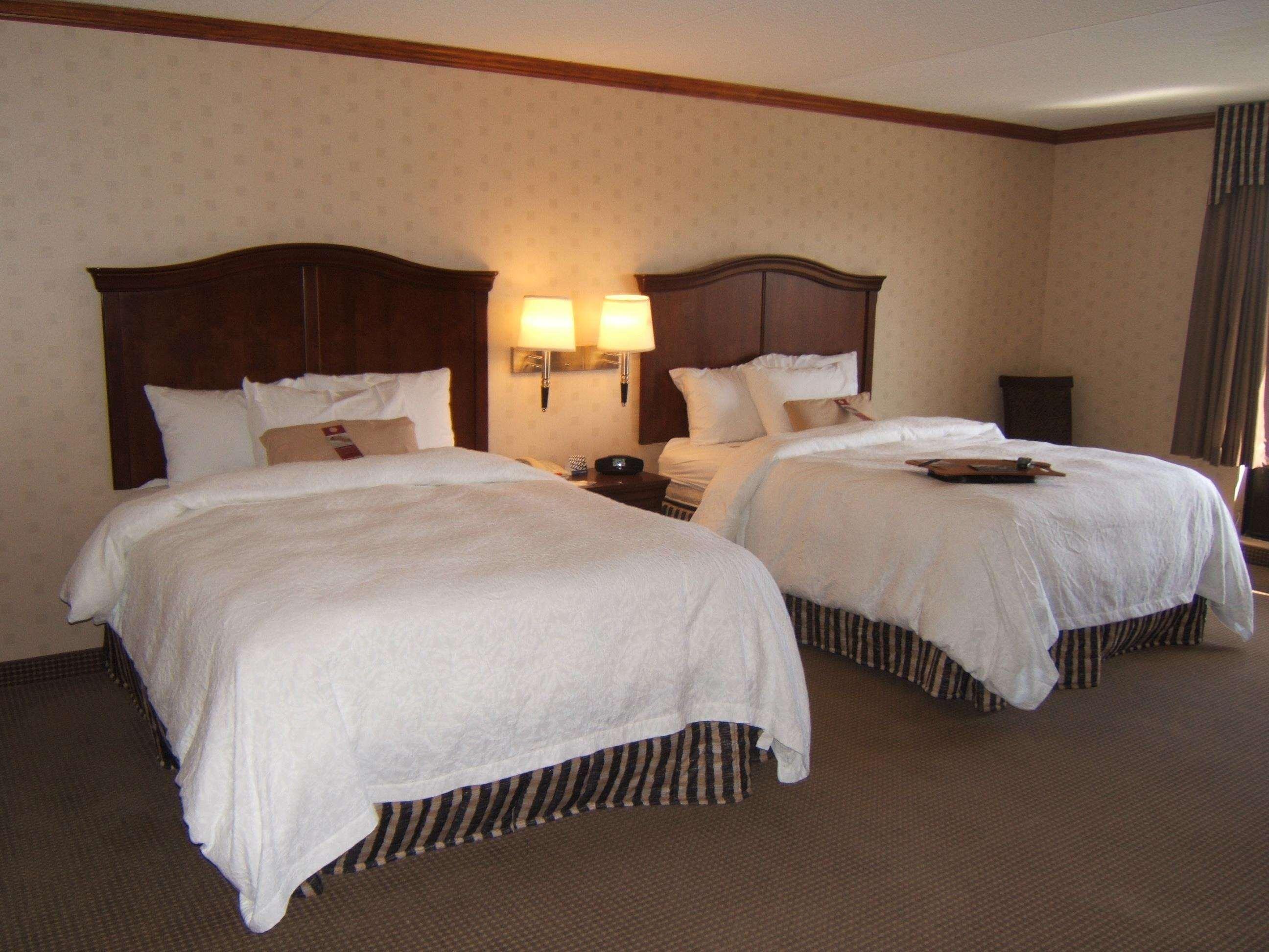 Hampton Inn & Suites By Hilton Manchester Bedford Rum bild
