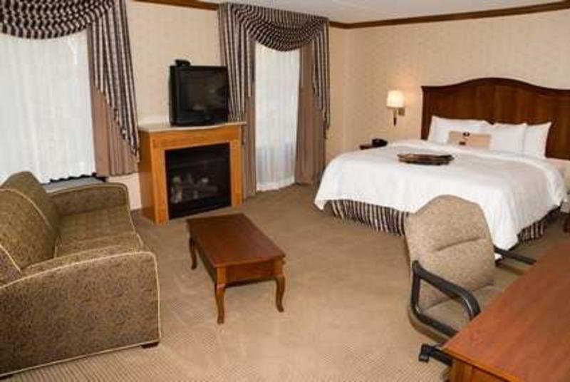 Hampton Inn & Suites By Hilton Manchester Bedford Rum bild